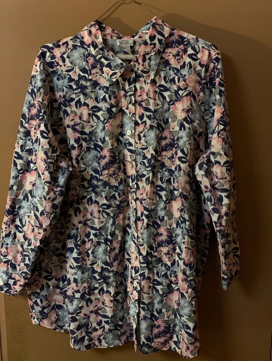 Only Tops - Women's Only Necessities Floral Top in Navy, Pink & Light Blue